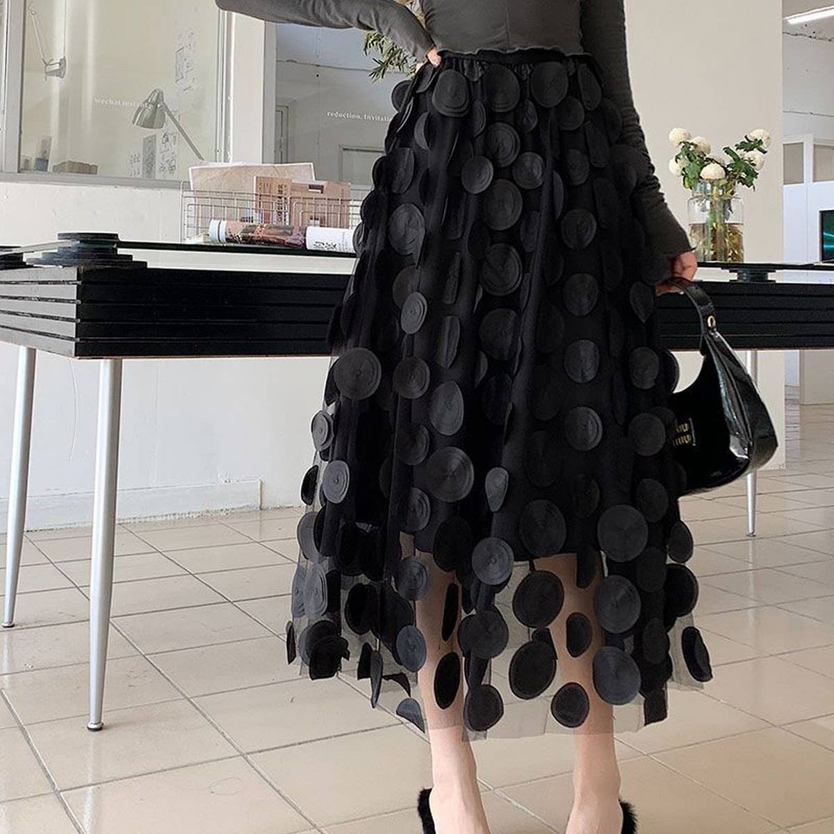 THREE-DIMENSIONAL FLORAL TULLE MESH SKIRT