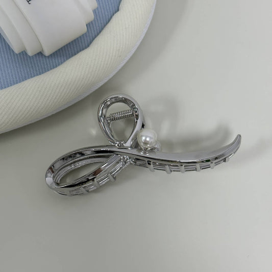 Metal pearl clip simple cold wind back head hair shark clip