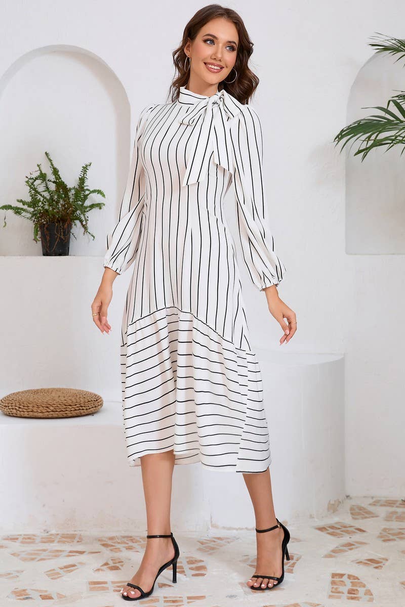 CWDMD4000_LONGSLEEVED STAND-UP COLLAR PINSTRIPED WORK DRESS