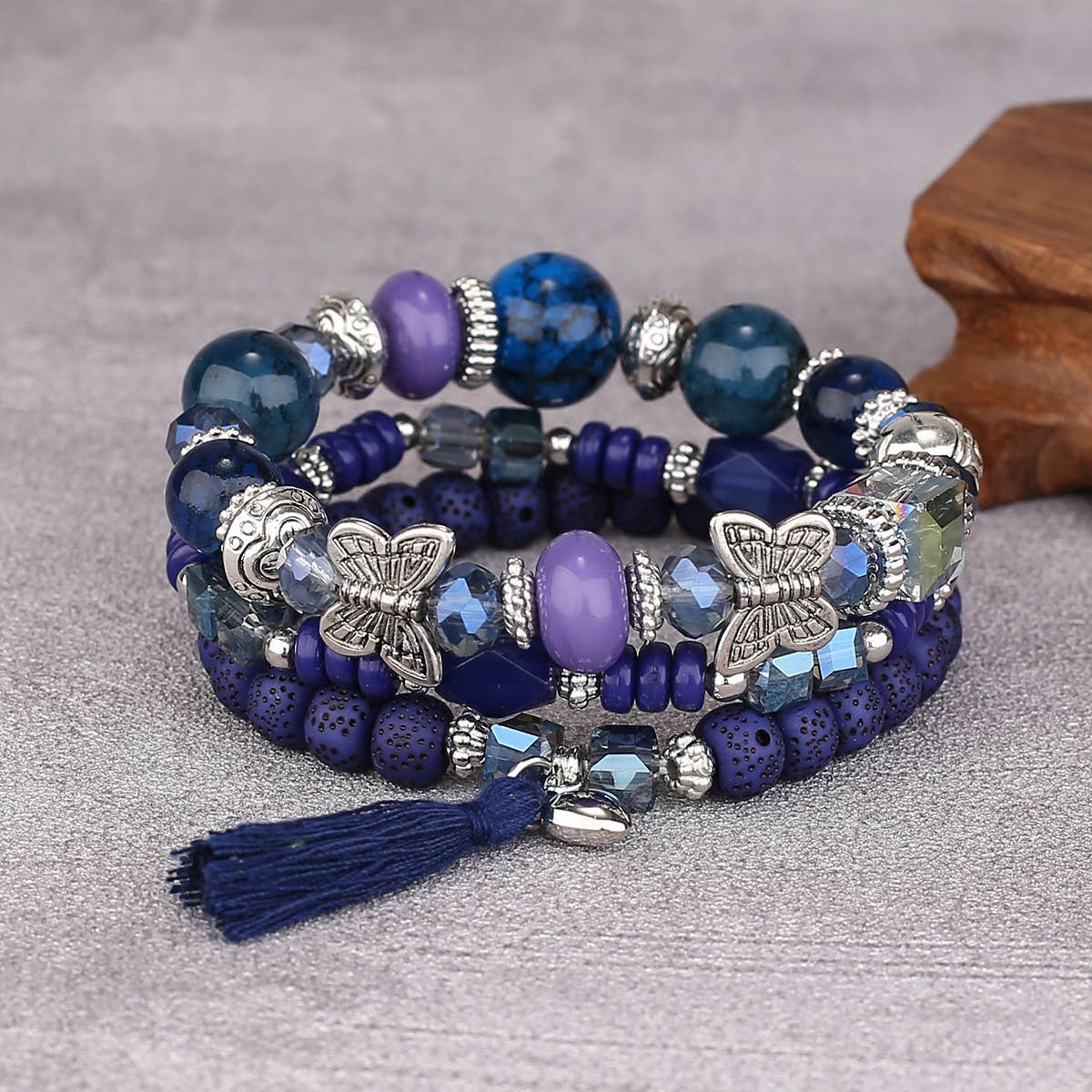 BUTTERFLY TASSEL PENDANT MULTI-LAYER BRACELET_CWAHA2476