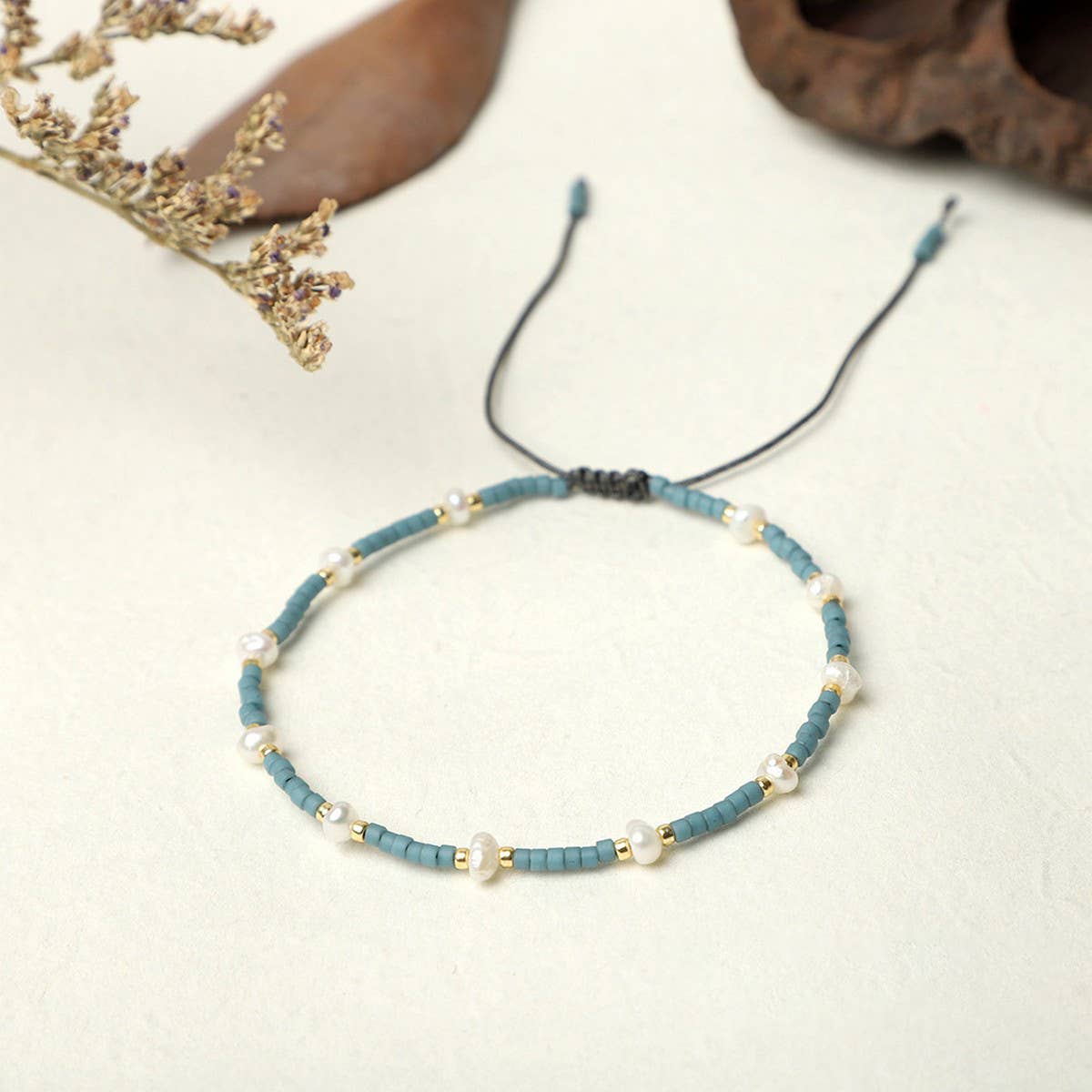 CWAJE4557_HAND-WOVEN FRESHWATER PEARL BRACELET