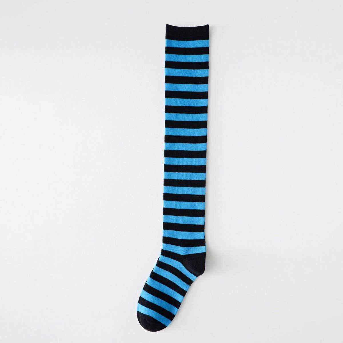 SWEET BONELESS SLIM BLACK STRIPED KNEE-HIGH SOCKS