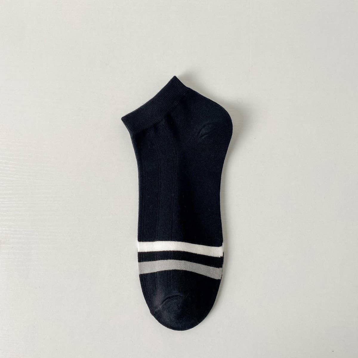 TWO-BAR SOLID COLOR BREATHABLE SOCKS FOR MEN
