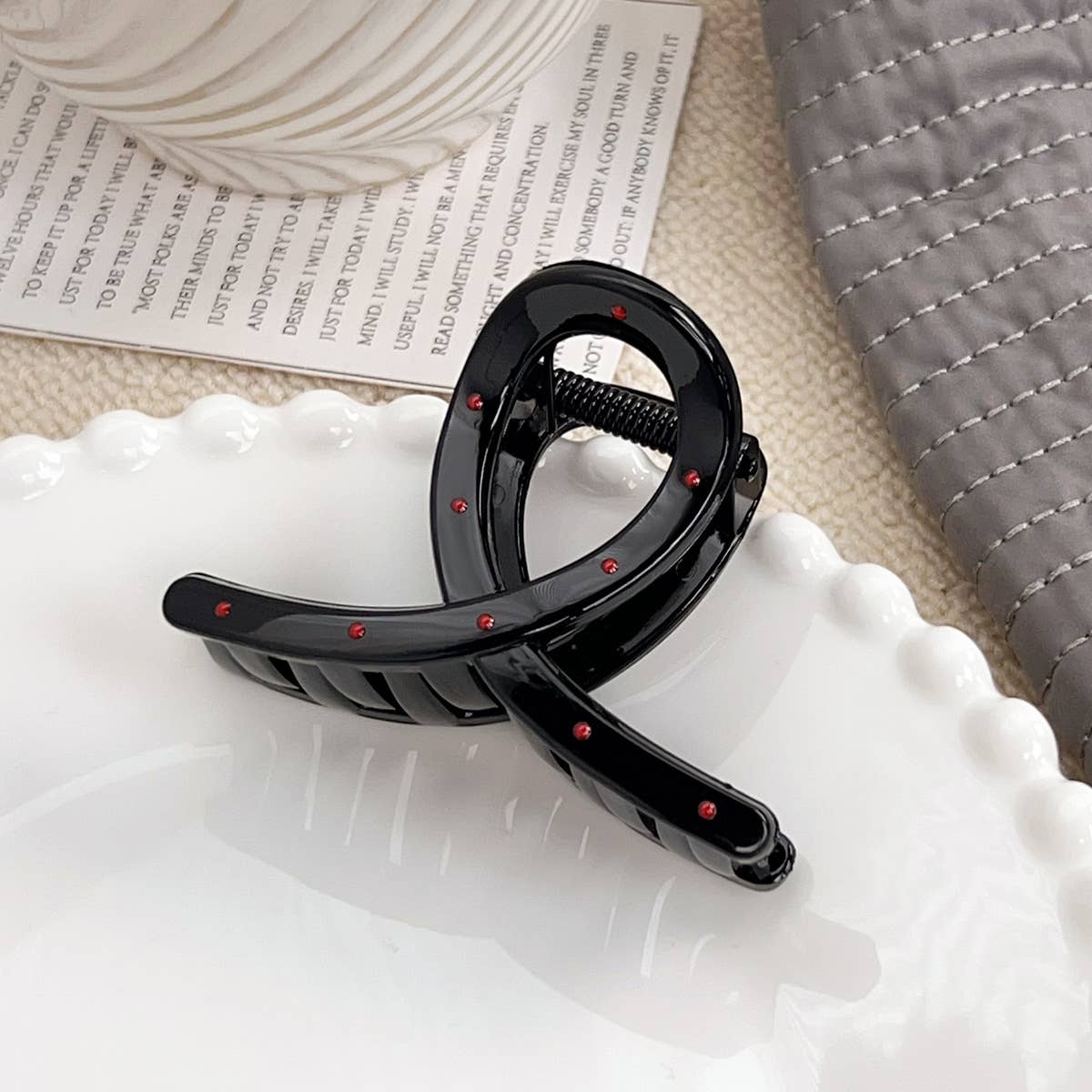 Polka dot black  elegant geometric hair clip