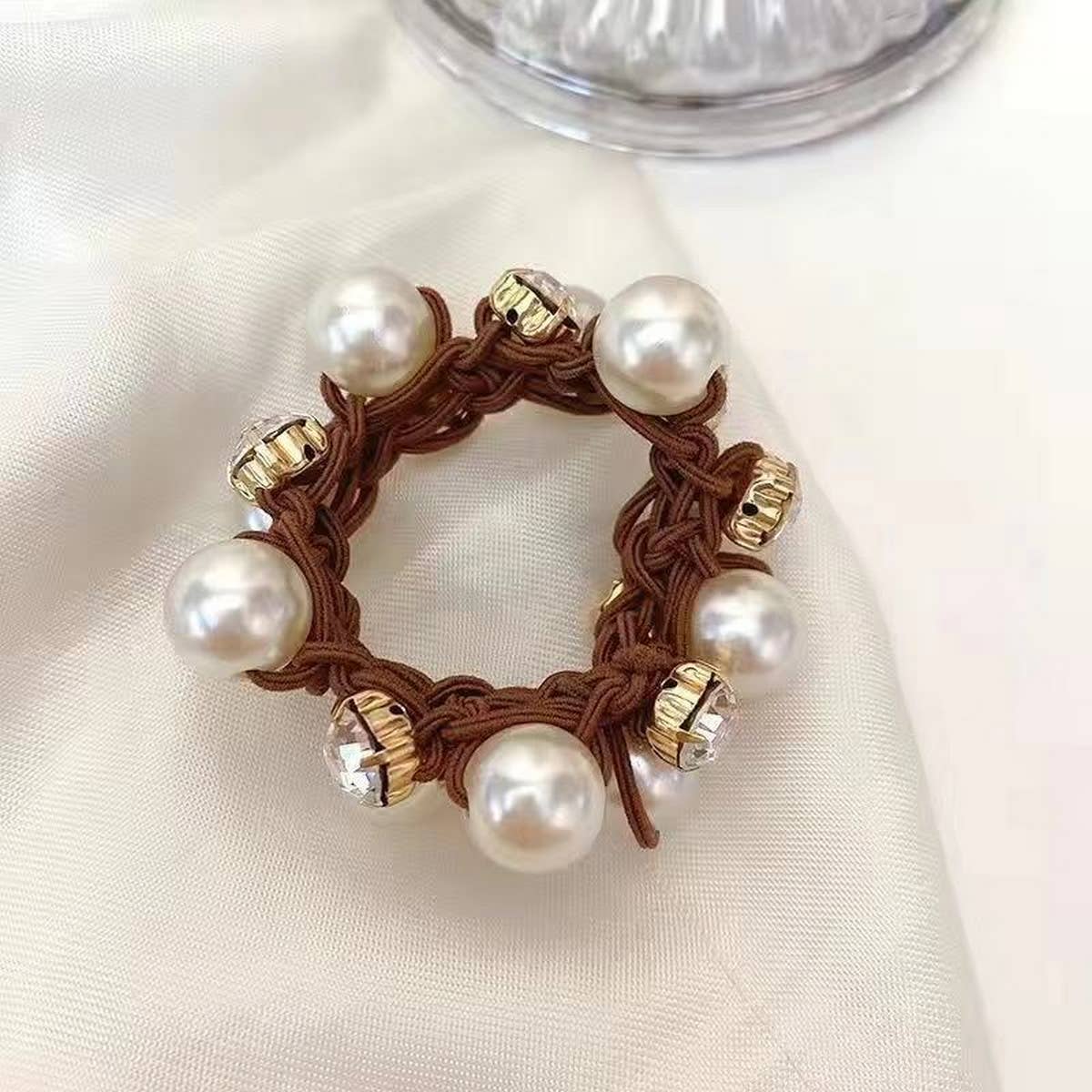 WOMEN SIMPLE PEARL RUBBER BAND HAIR TIE_CWAHA0519