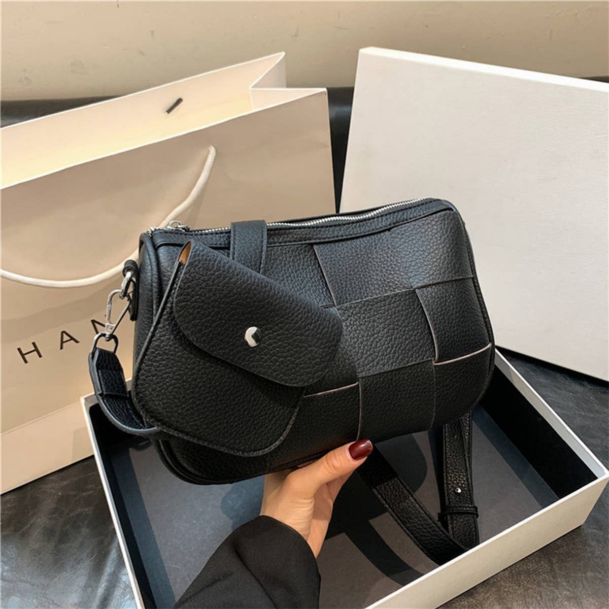 FASHION COLOR MATCHING PORTABLE UNDERARM BAG_CWAB2686