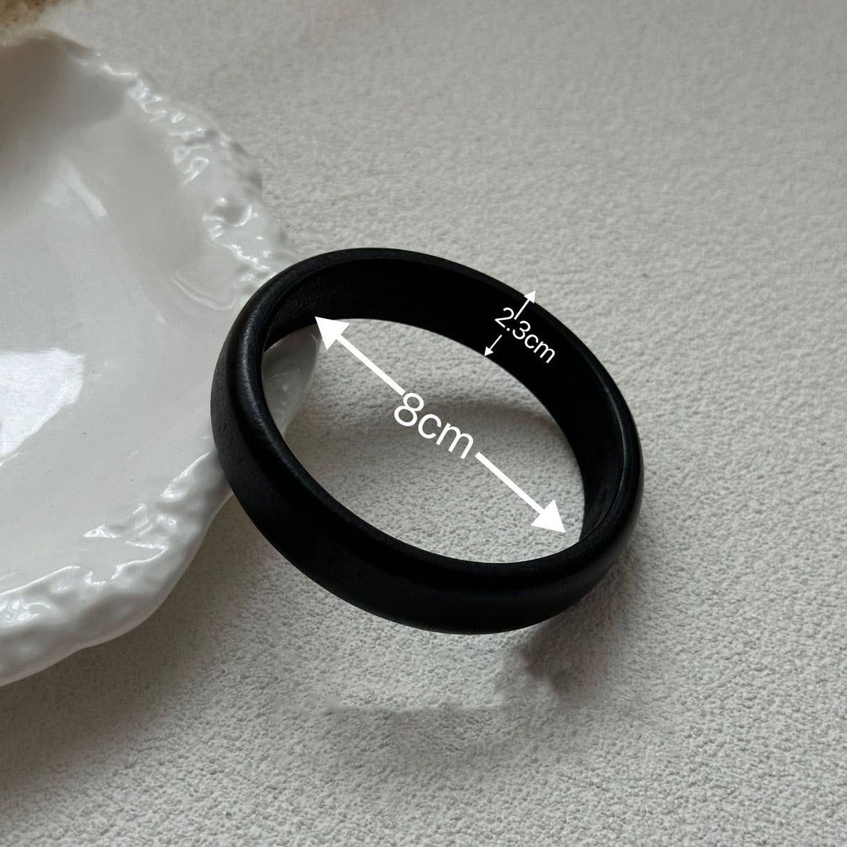 NEW METAL GEOMETRIC SMOOTH SPRING BRACELET