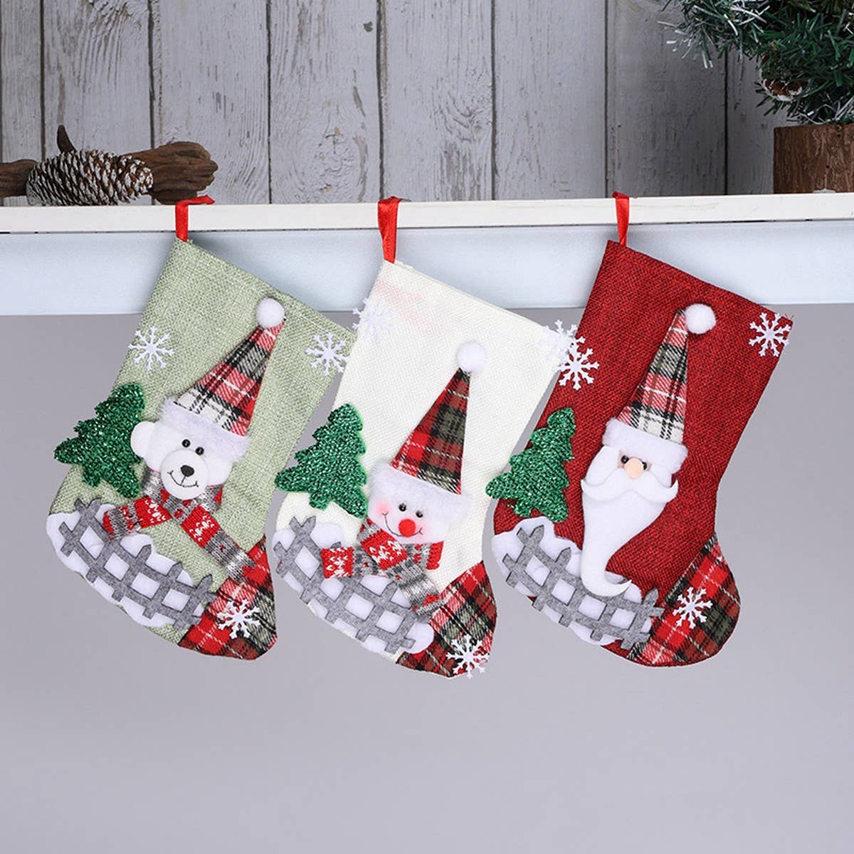 DECORATIVE BURLAP MEDIUM CHRISTMAS STOCKING