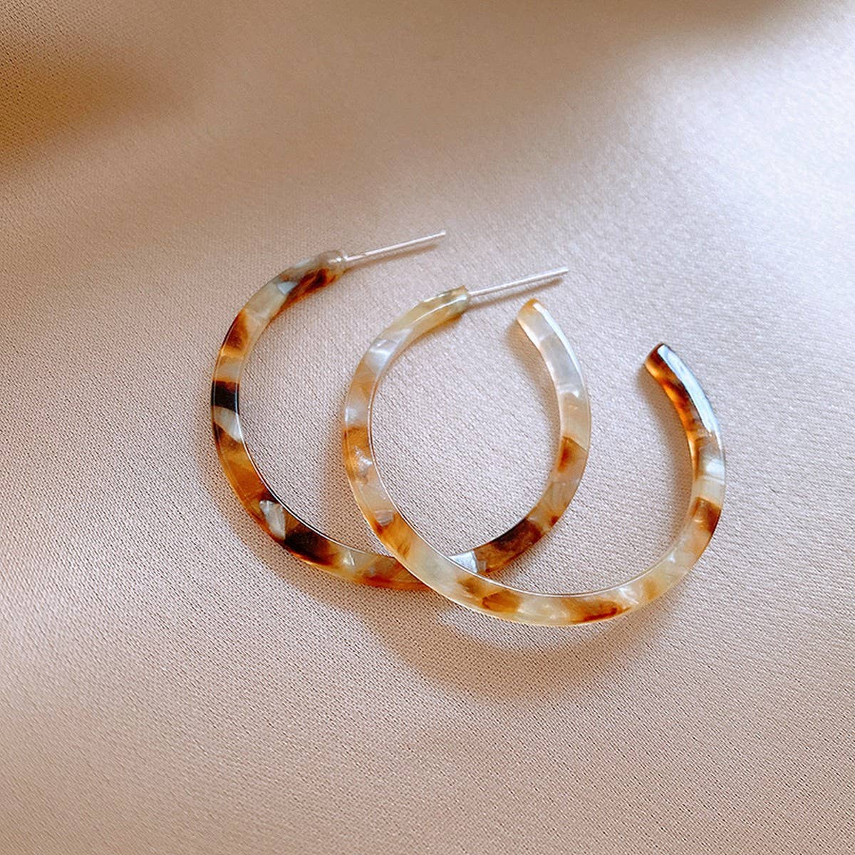 RETRO HONG KONG STYLE C-SHAPED FASHION EARRINGS_CWAJE2459