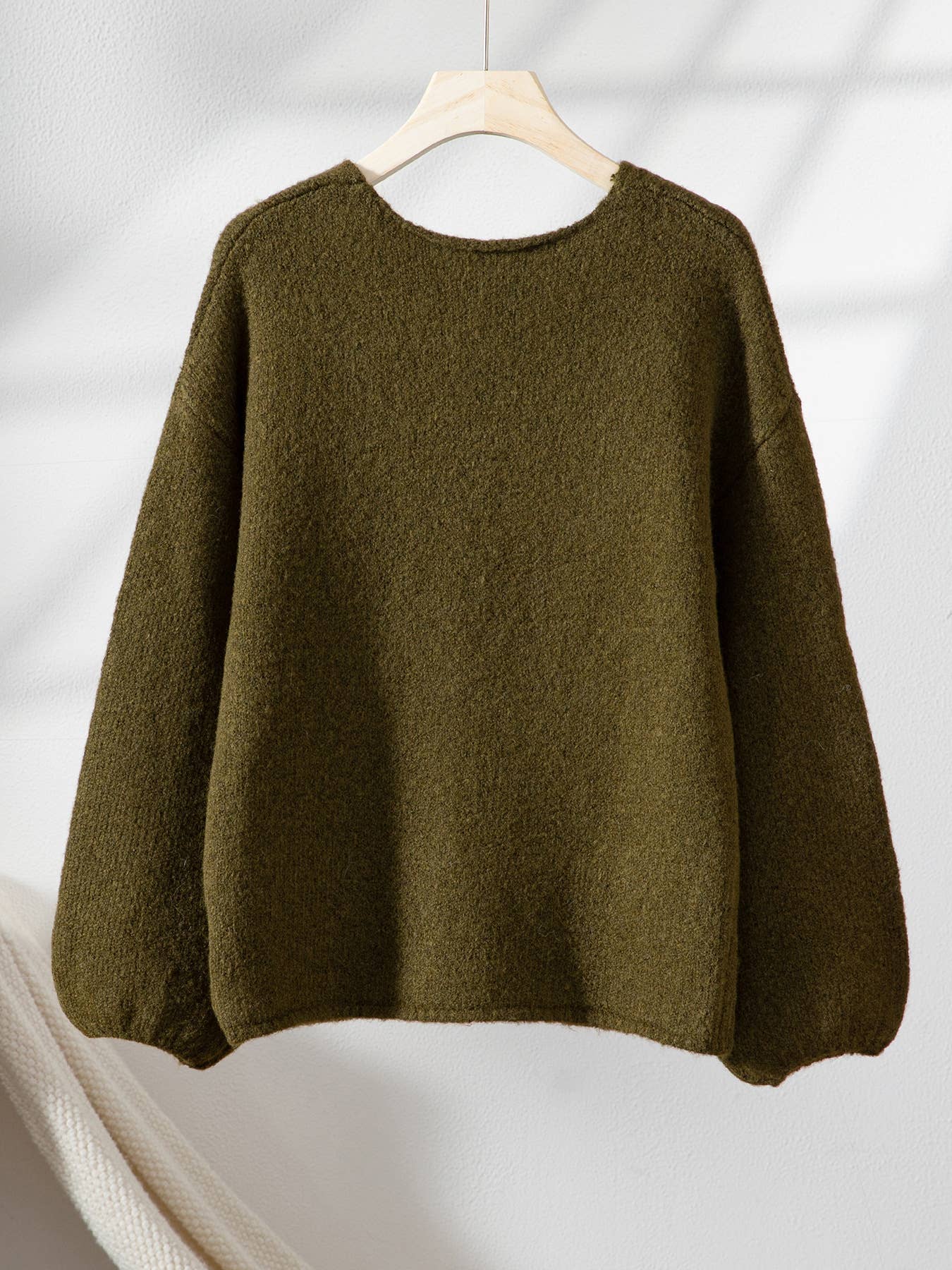 V-neck long-sleeved pullover knitted sweater