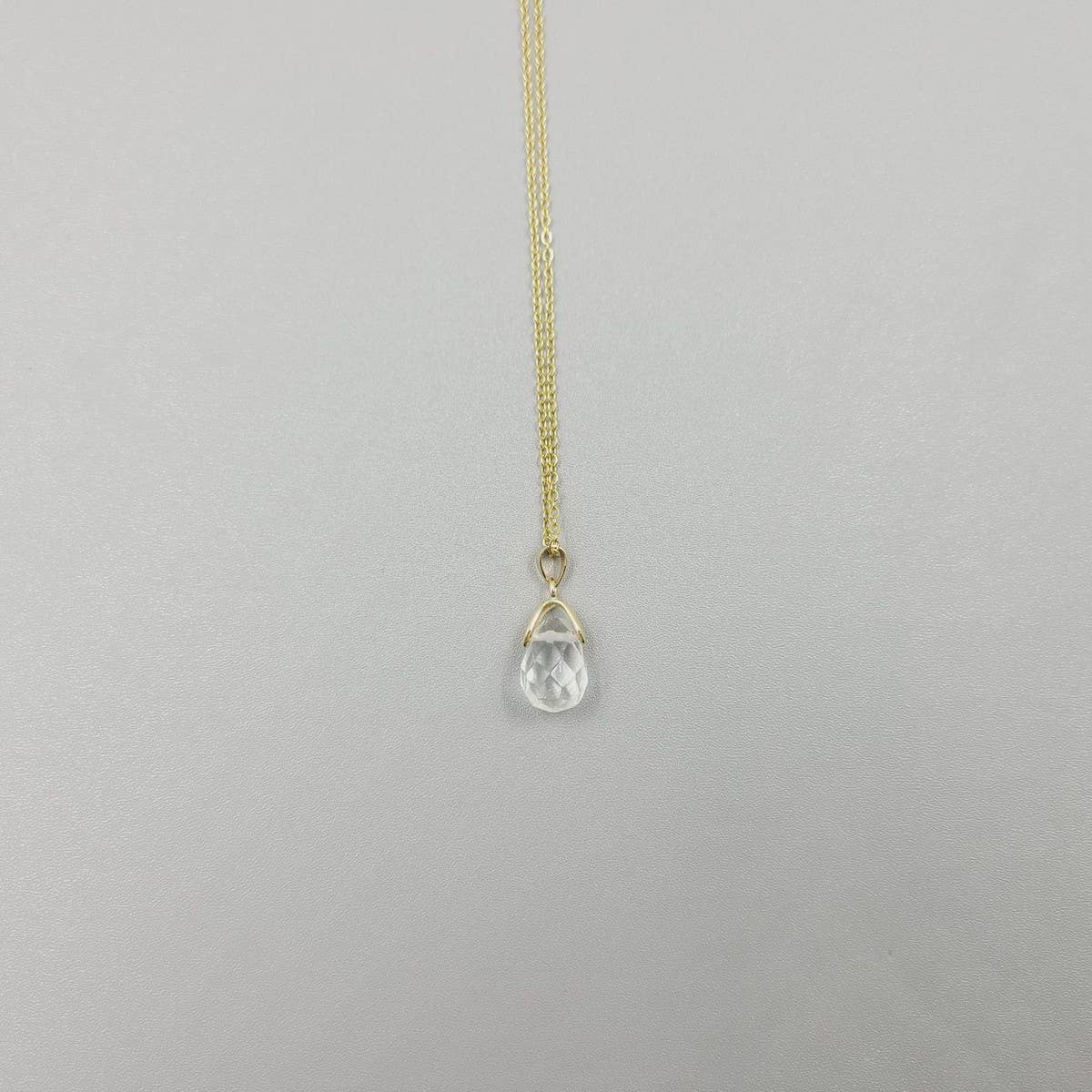 FASHIONABLE NATURAL STONE CRYSTAL PENDANT NECKLACE