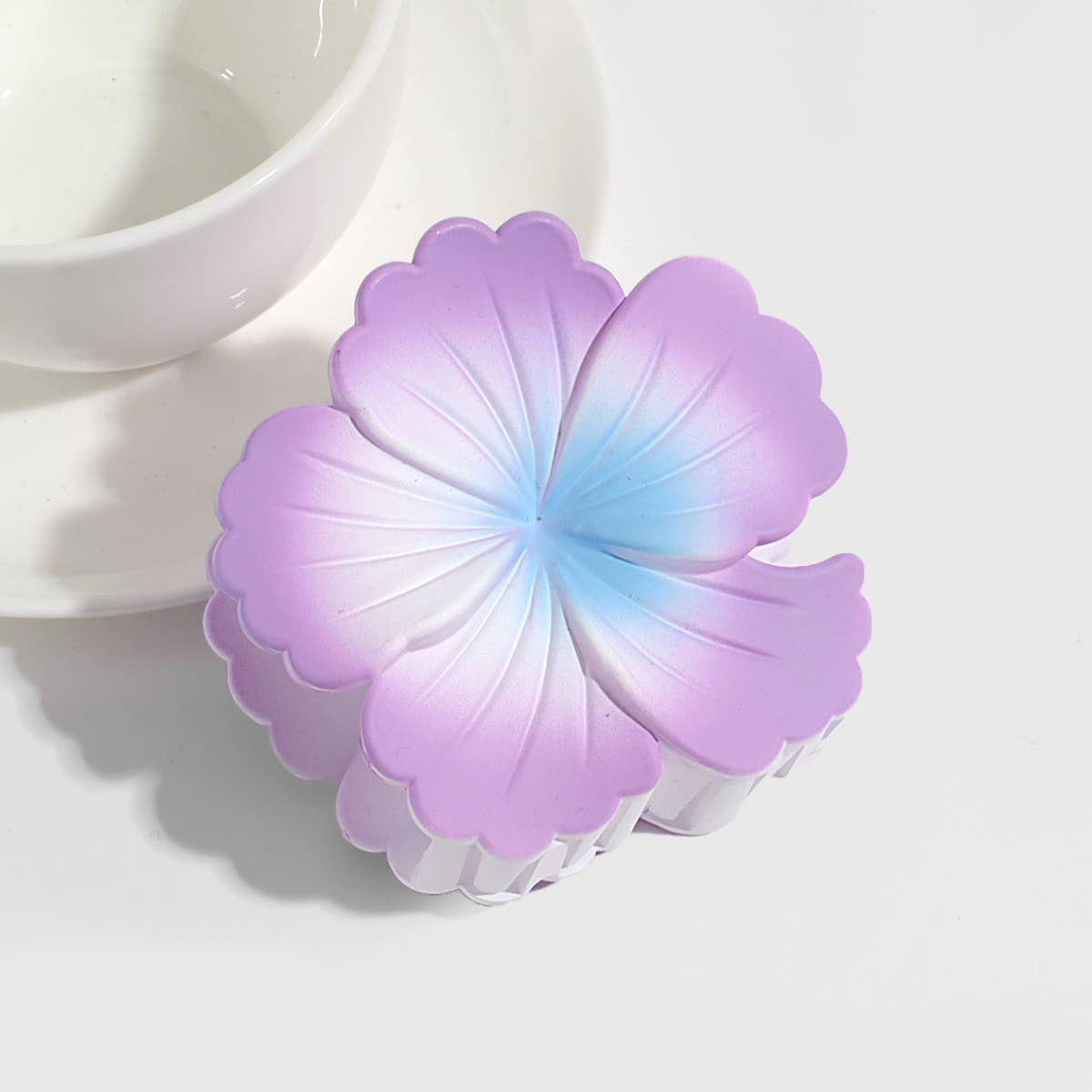 SWEET CANDY-COLORED CURLING HEART FLOWER CLIP