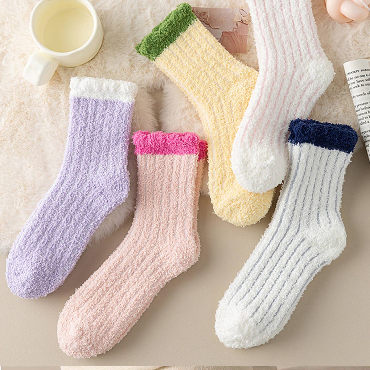 CORAL FLEECE MID-TUBE HOME SOCKS