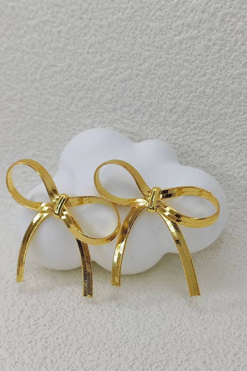 CWAJE1209_THE BOW IS STUD 18K GOLD PLATED EARRINGS