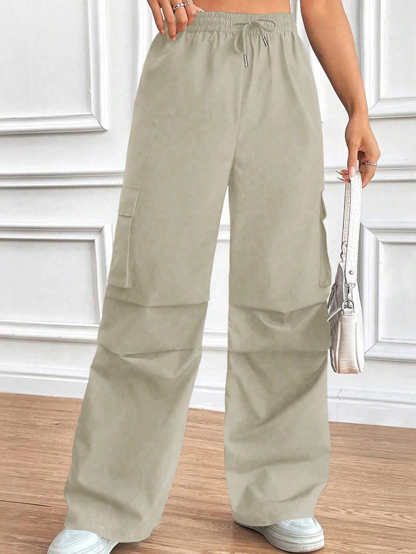Elastic waist high-waisted baggy cargo pants
