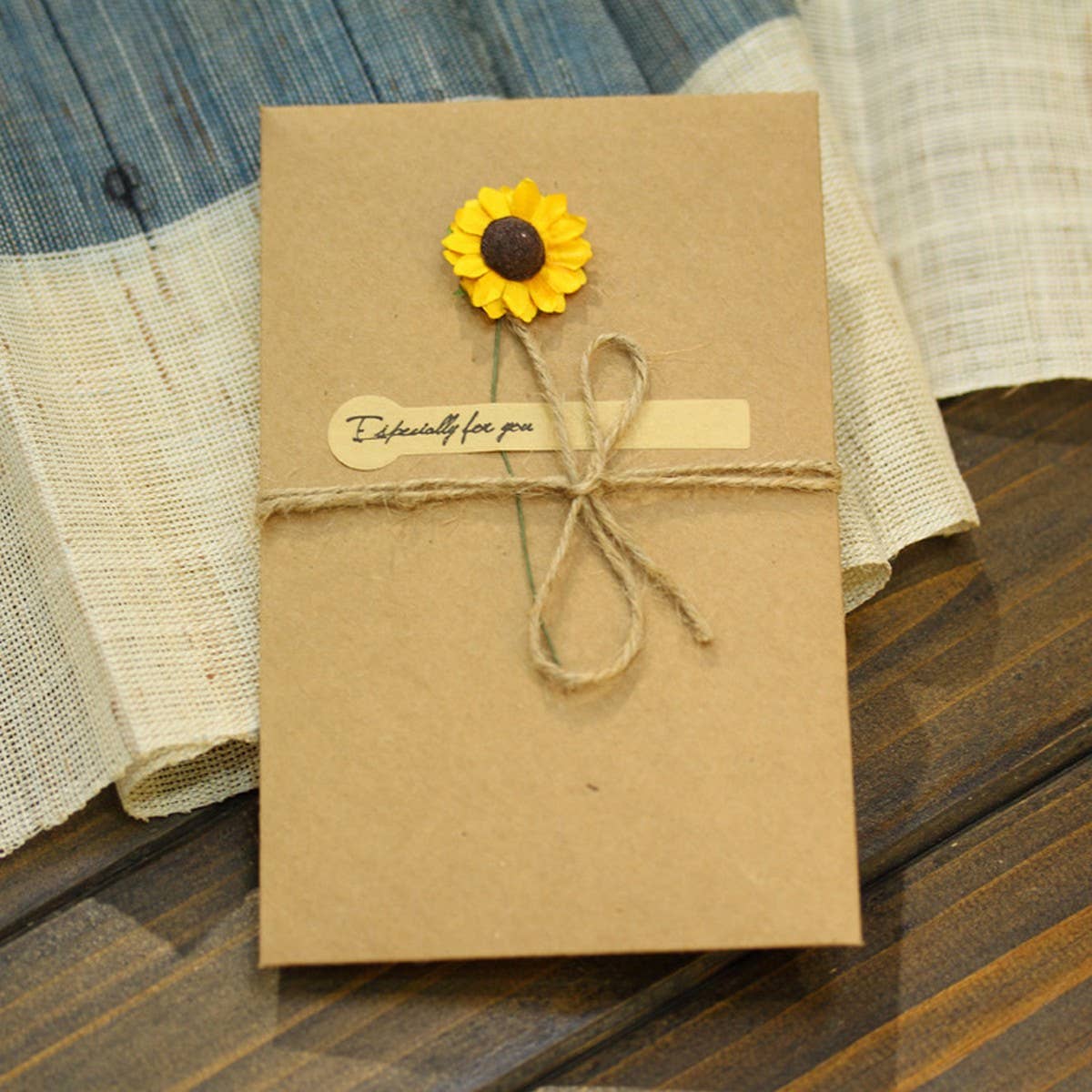 VINTAGE KRAFT PAPER DRIED FLOWER GREETING CARD