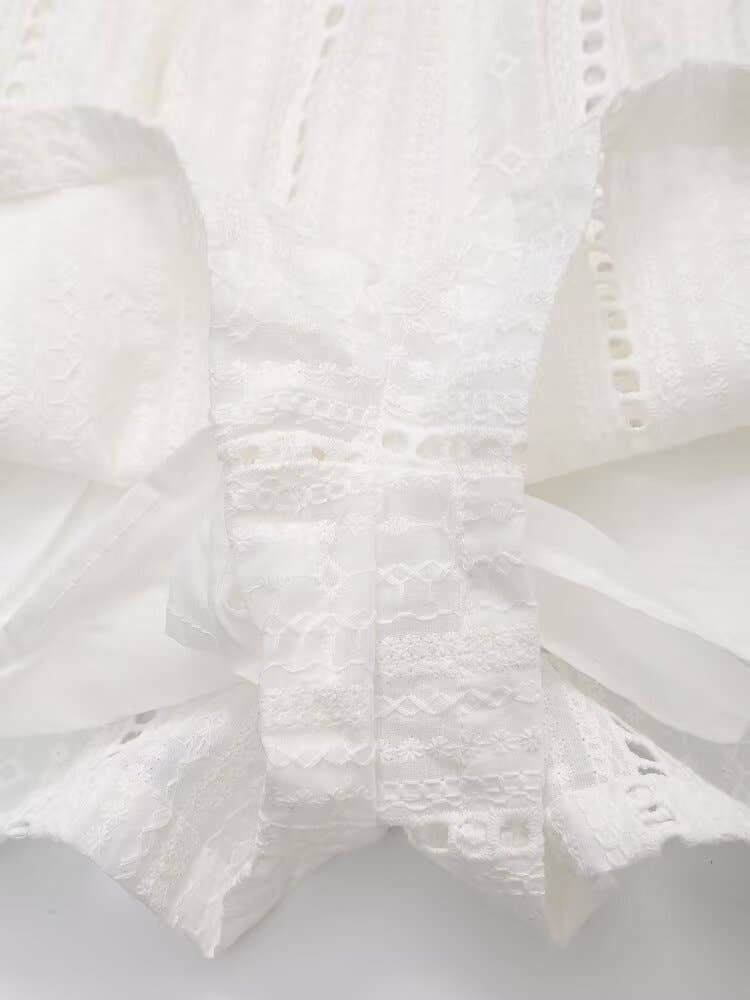 Fashionable openwork embroidered casual shorts