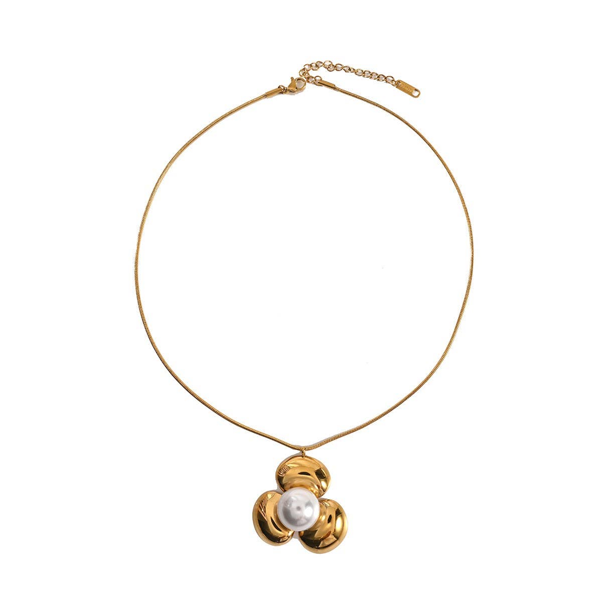 Minimalist Flower Pearl Necklace 18K Gold Plated