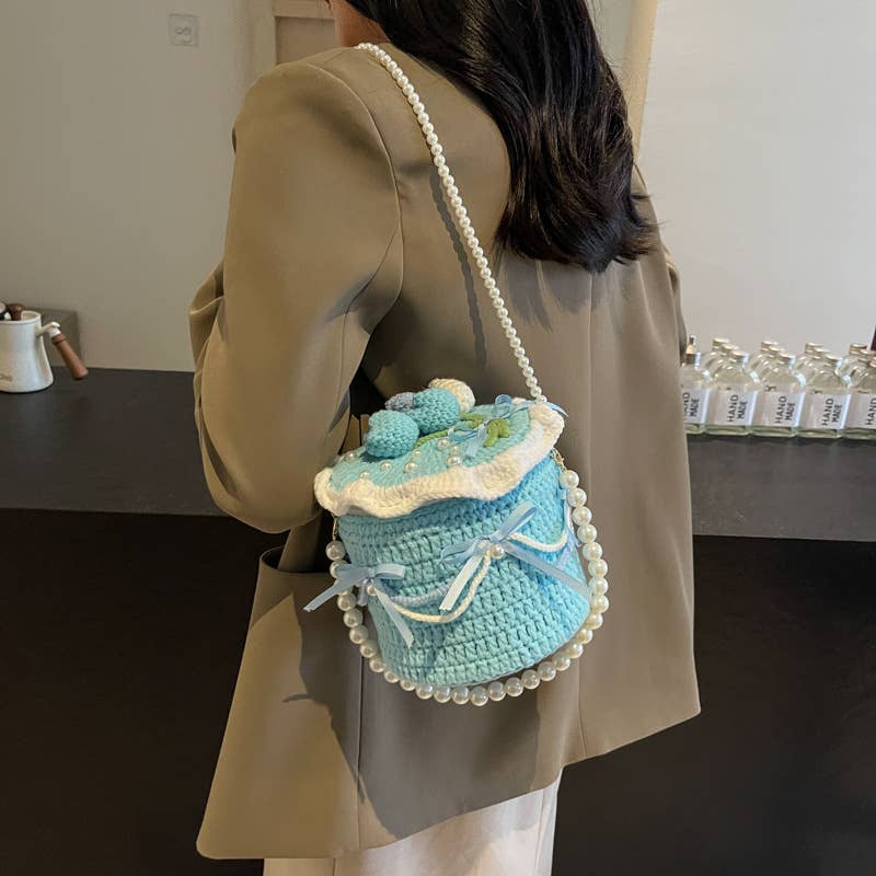 Personalized cake-shaped pearl chain knitted bag