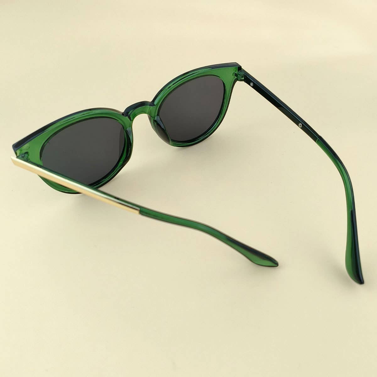 TRENDY FASHION ROUNDED SUNGLASSES