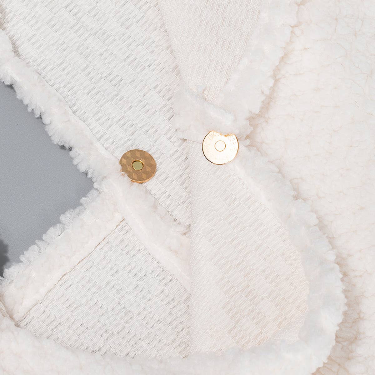 SIMPLE PORTABLE TRIANGLE SHOULDER BAG_CWAB2005