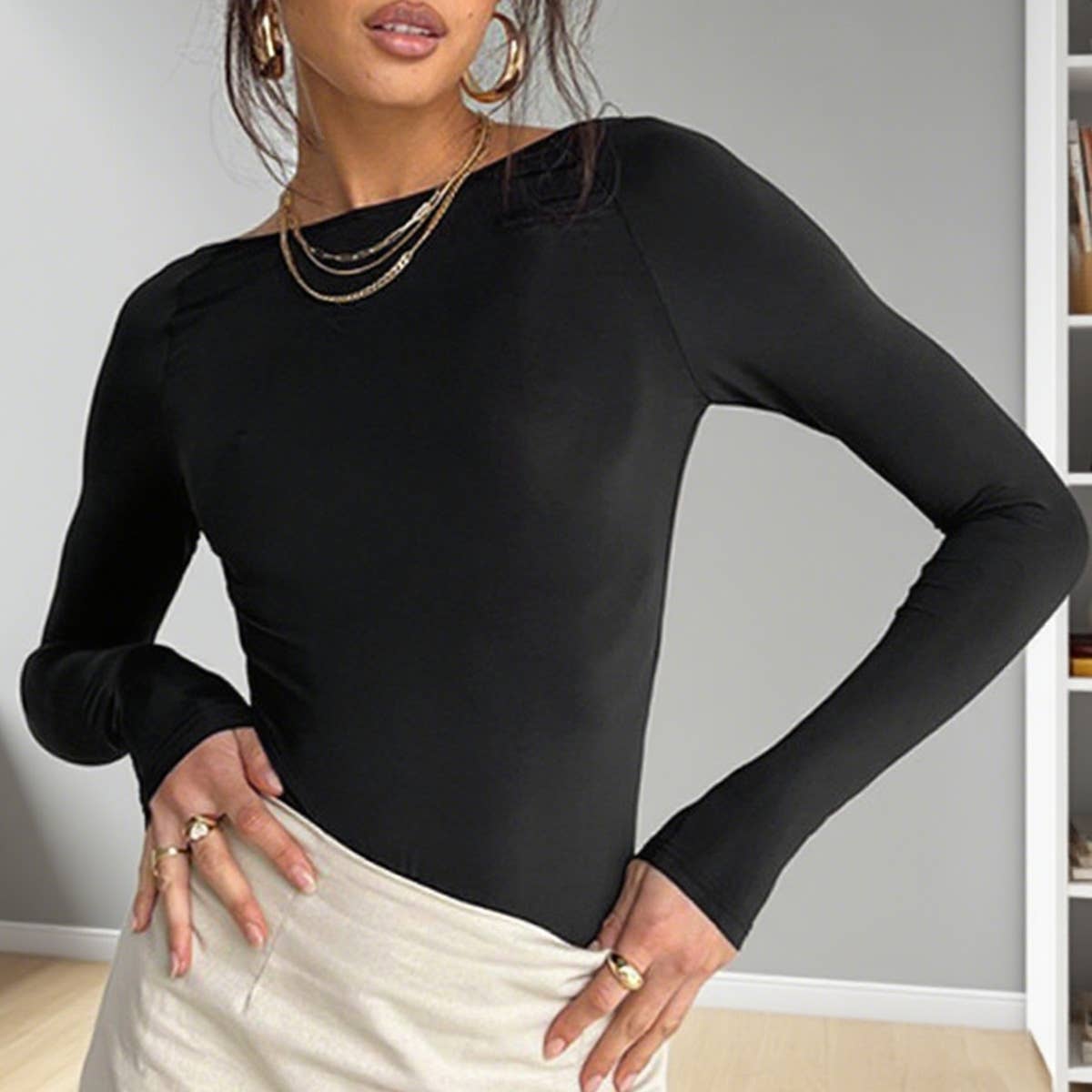 Round-neck fashionable solid color T-shirt