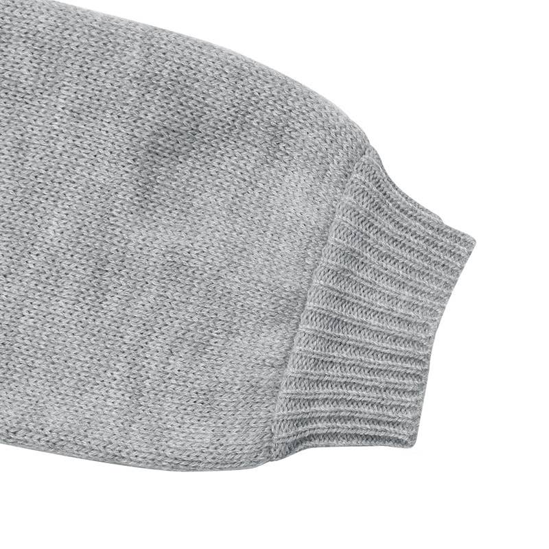 Three-dimensional floral round-neck sweater