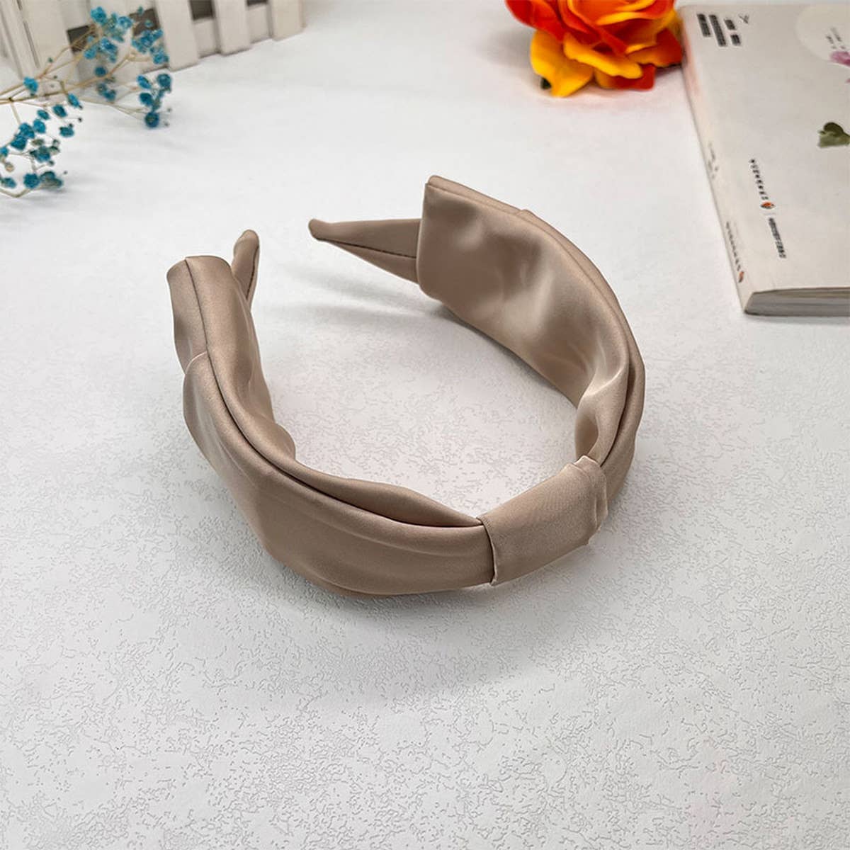 FASHIONABLE PLEATED SOLID COLOR BOW HEADBAND