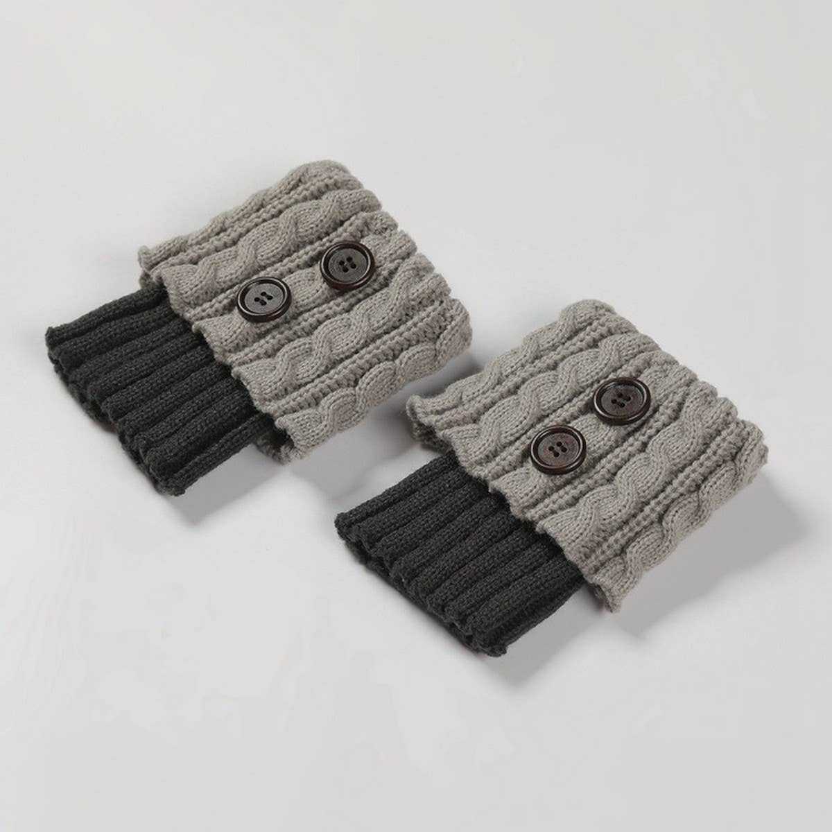 NEW COLOR MATCHING TWIST BUTTON WIDENED SOCKS