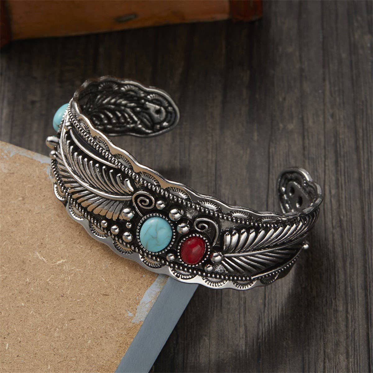 NEW RETRO OVAL TURQUOISE BRACELET FOR WOMEN