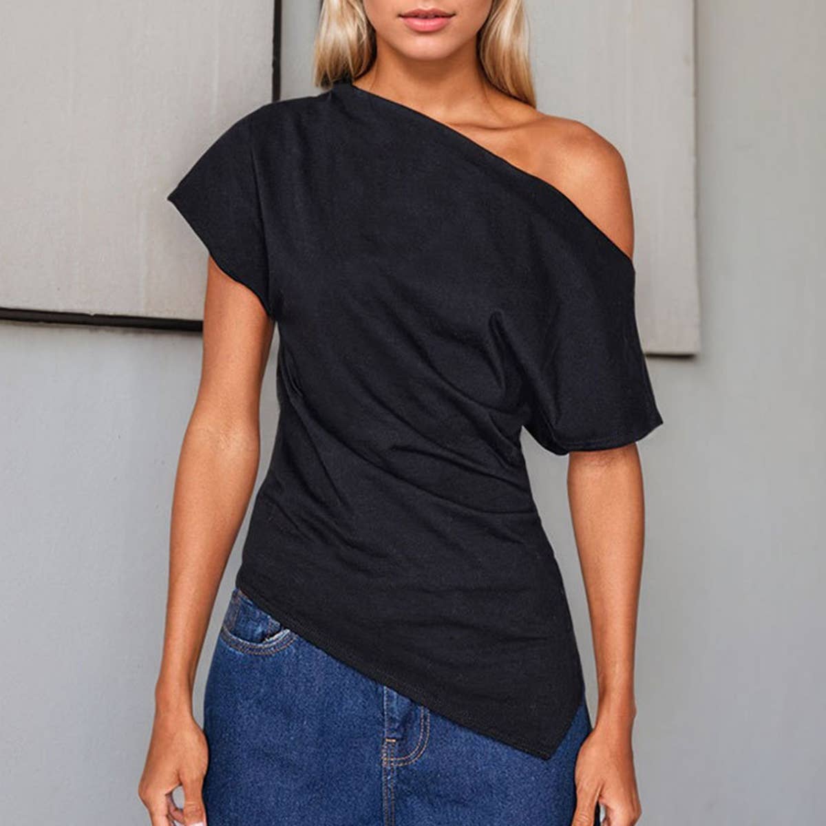 Women¡¯s Chic One-Shoulder Fitted T-Shirt