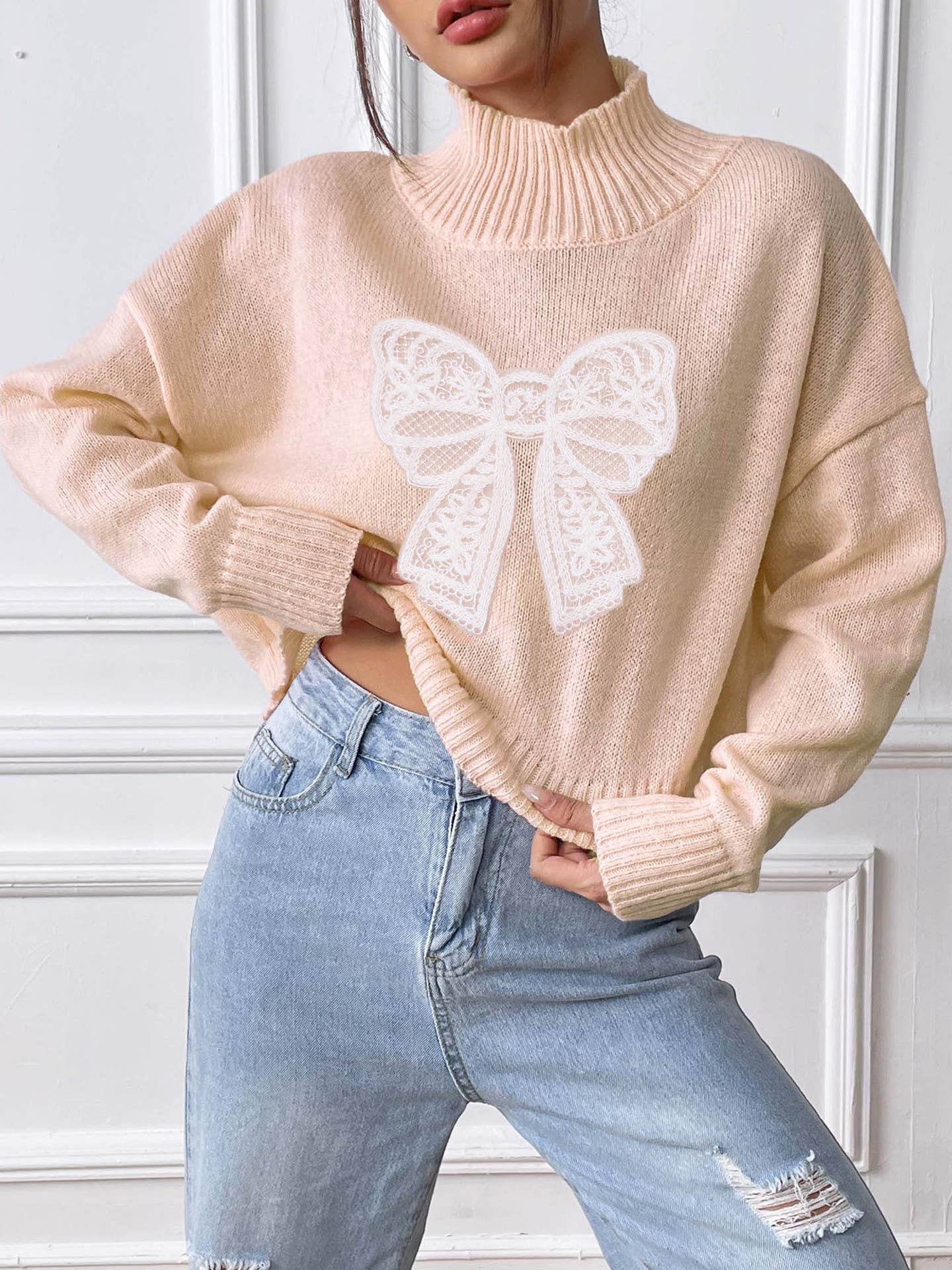 EMBROIDERED BOW PATCHWORK TURTLENECK SWEATER