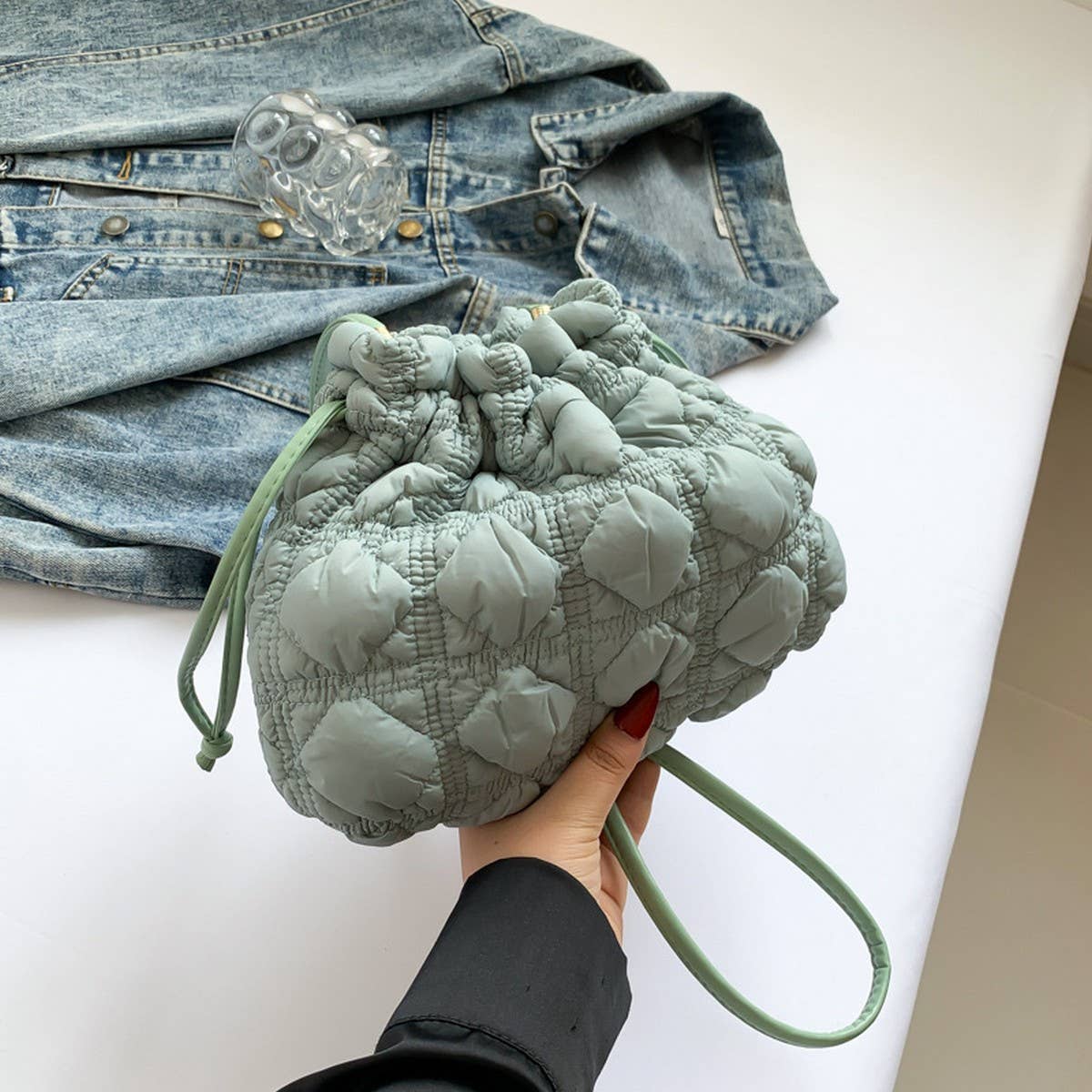 Quilted Cloud Bucket Bag Nylon Drawstring Handbag_CUAB00485