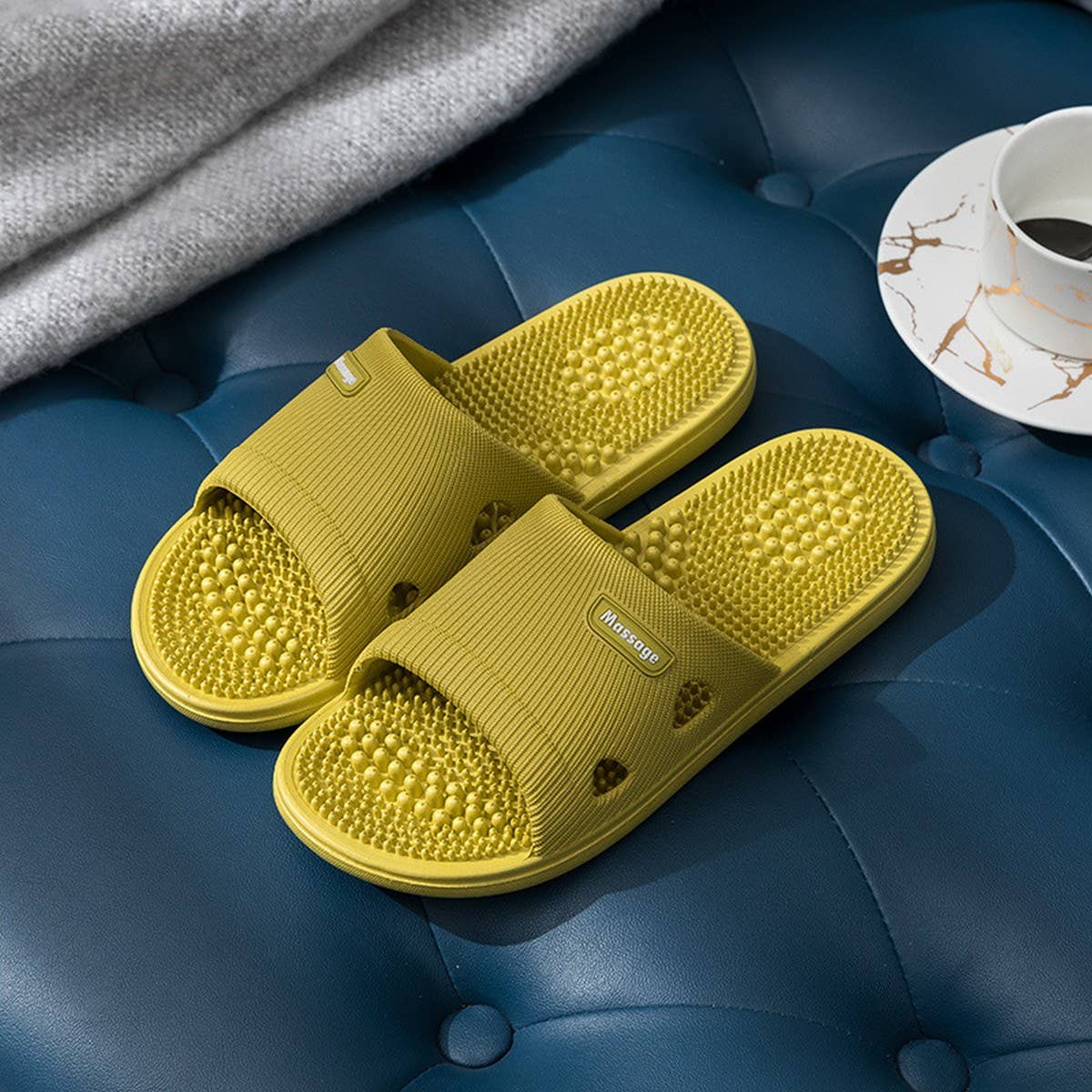 HOME SOFT SOLE ANTI-MASSAGE SLIPPERS