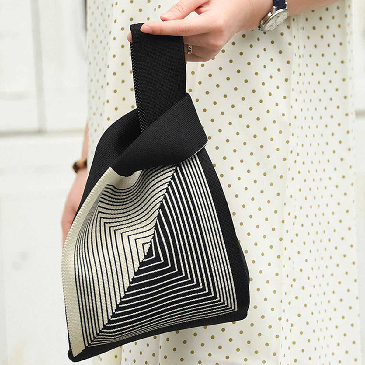 COW PATTERN CUTE KNOT WRISTLET KNITTED TOTE BAG_CWAB0880