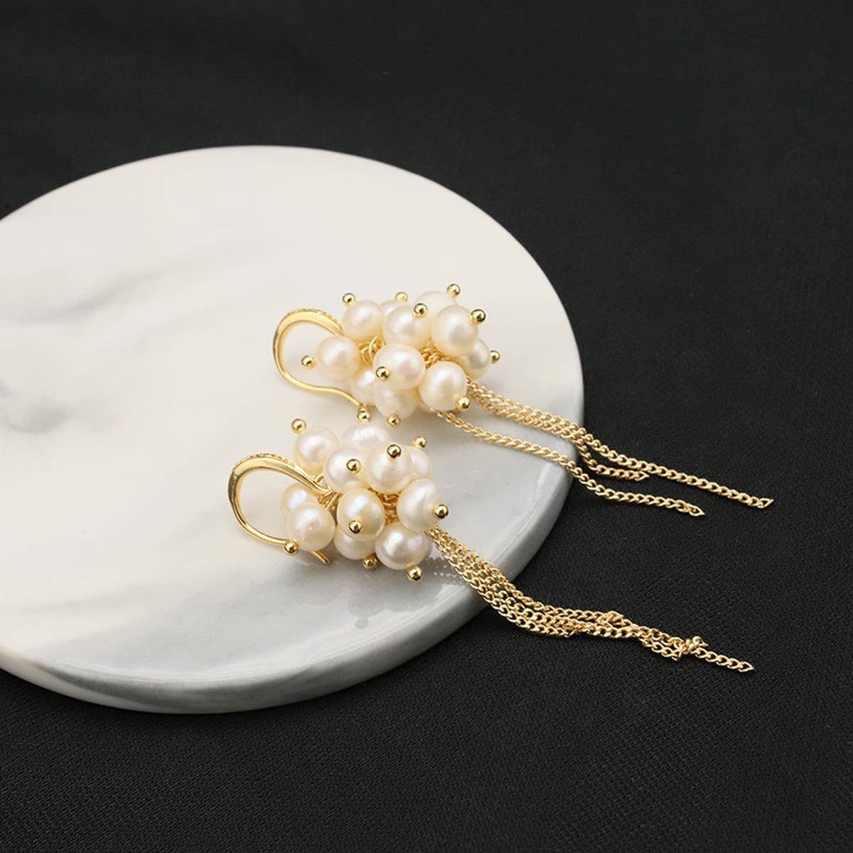 NEW HIGH-END RETRO TASSEL PEARL EARRINGS