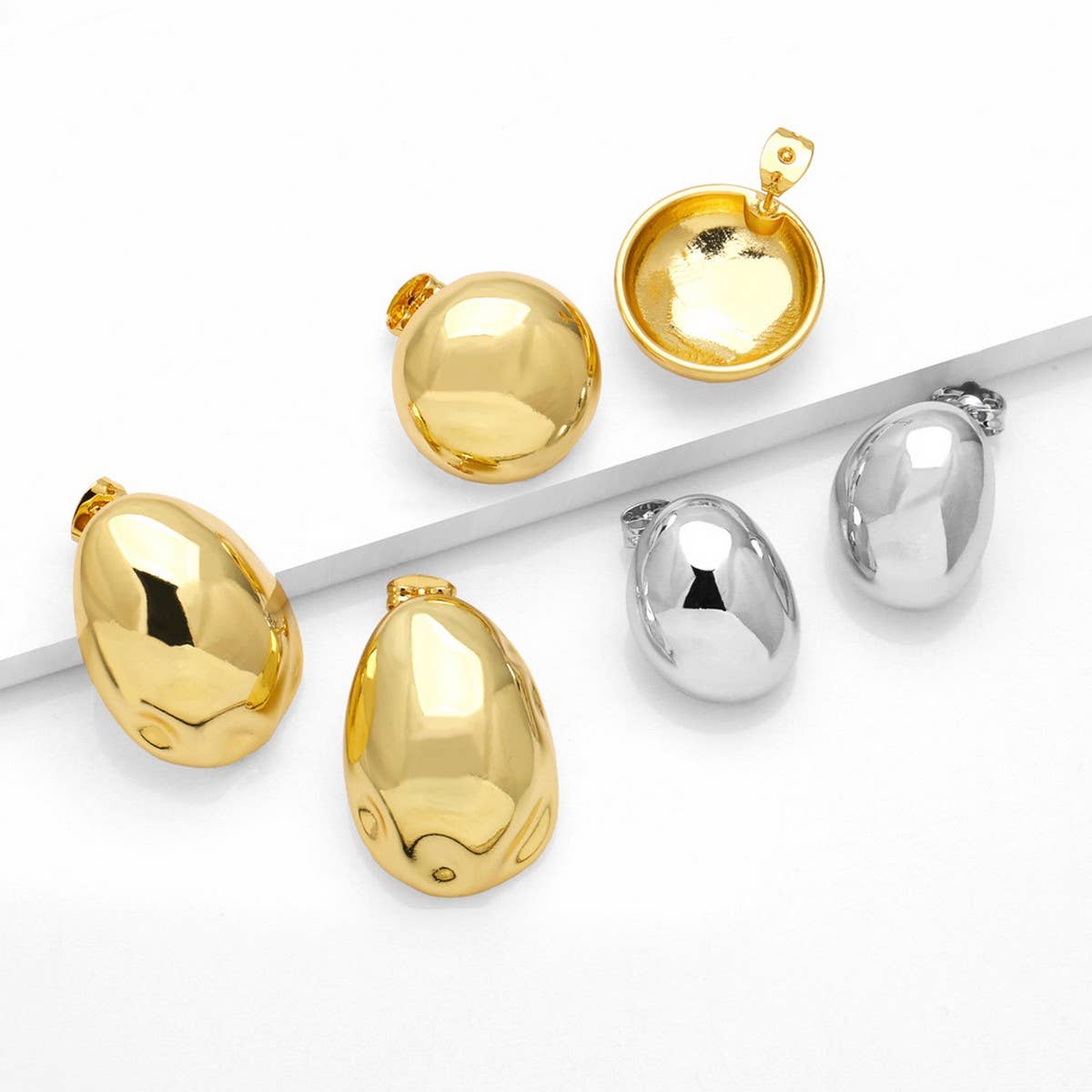 VERSATILE RETRO GOLD PLATED EARRINGS