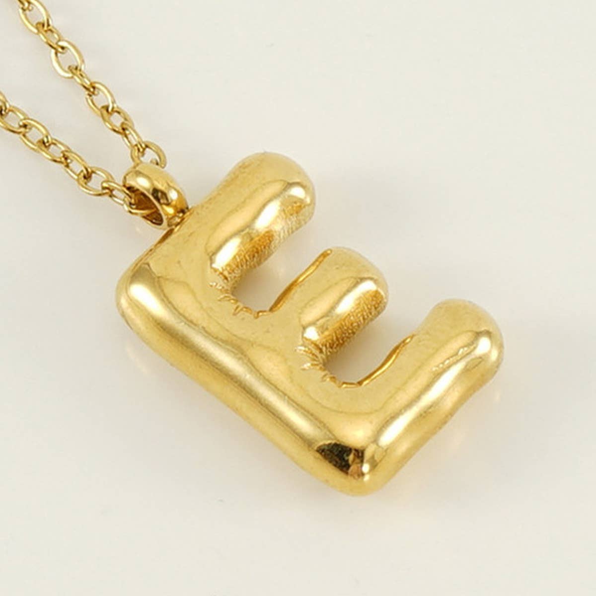 18K GOLD 26 LETTER PENDANT NECKLACE_CWAJE0676
