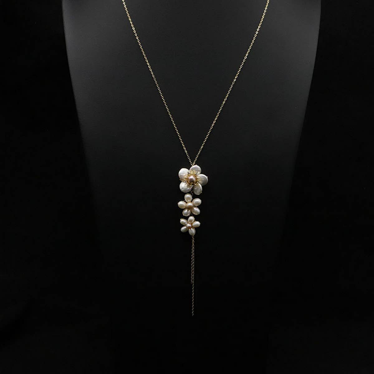 DESIGN NATURAL LONG PEARL SWEATER NECKLACE