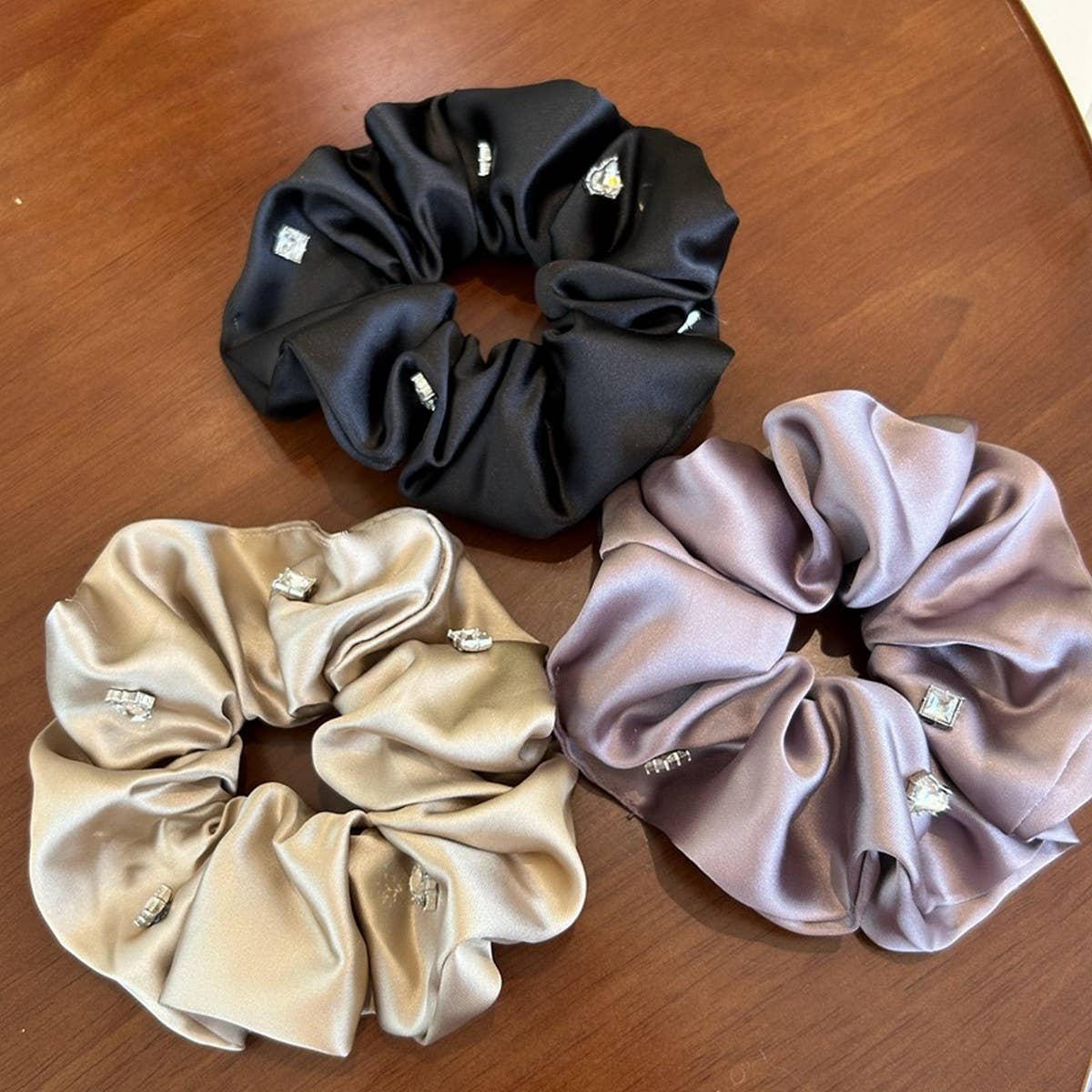 LIGHT LUXURY LOVE LARGE INTESTINE HAIR SCRUNCHIES
