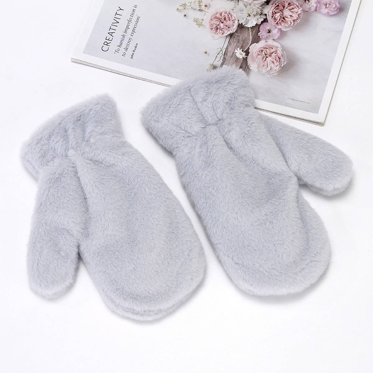 WOMEN'S CARTOON RABBIT FUR FULL FINGER GLOVES_CWAG0265