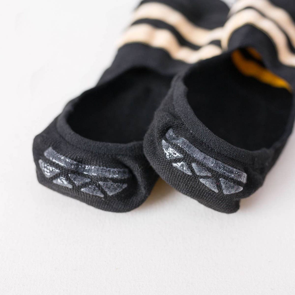 MEN'S SHALLOW COTTON BREATHABLE INVISIBLE SOCKS