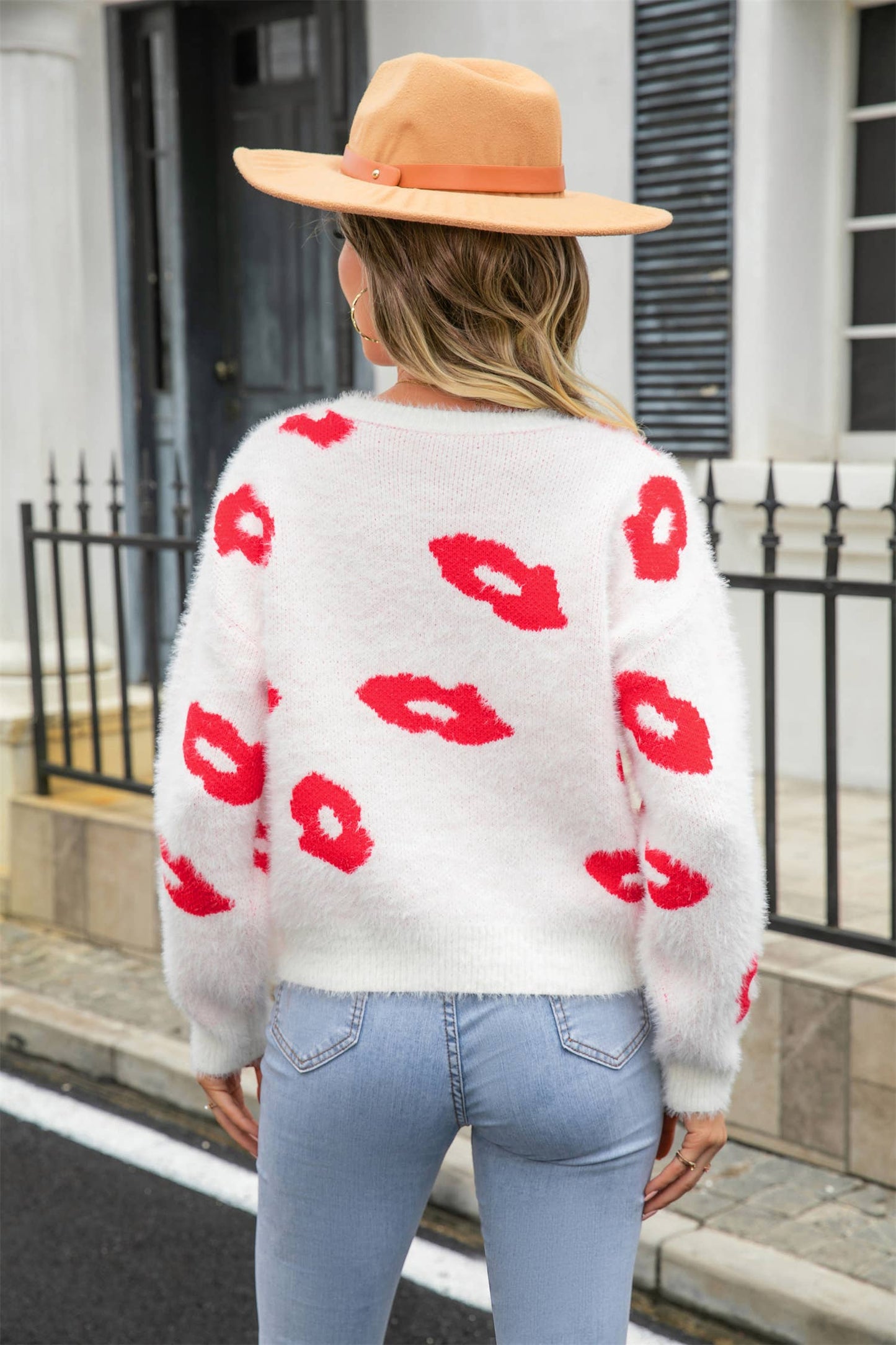 LIPS VALENTINE'S DAY SWEATER CREW NECK PULLOVER