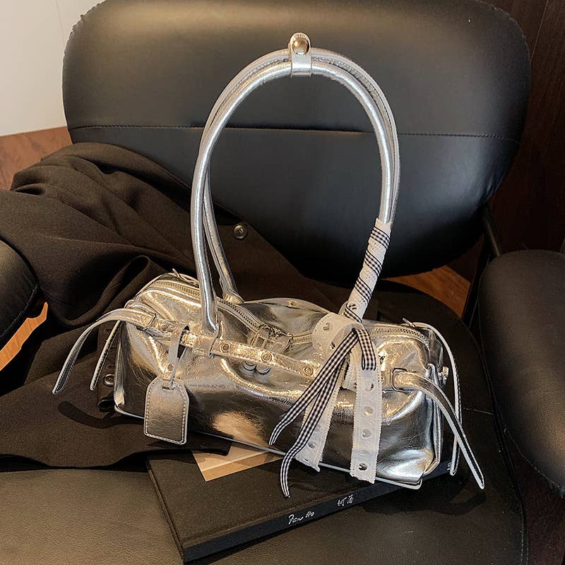 Glossy fashionable single-shoulder underarm bag