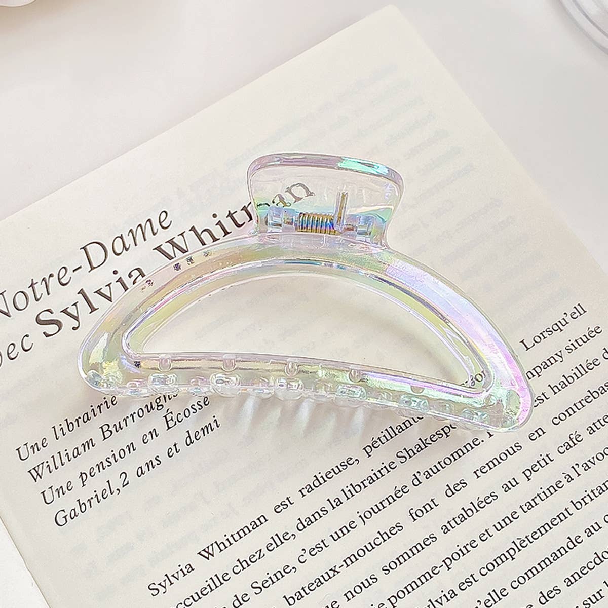 Pearlescent iridescent mermaid princess gripper