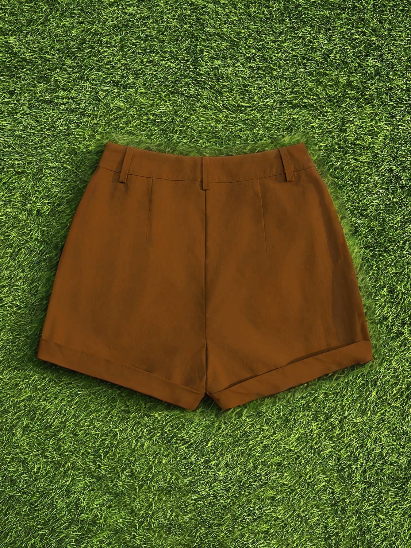 Casual, loose, simple and solid-colored shorts