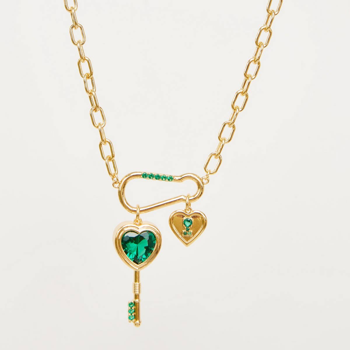 Fashionable emerald heart key necklace
