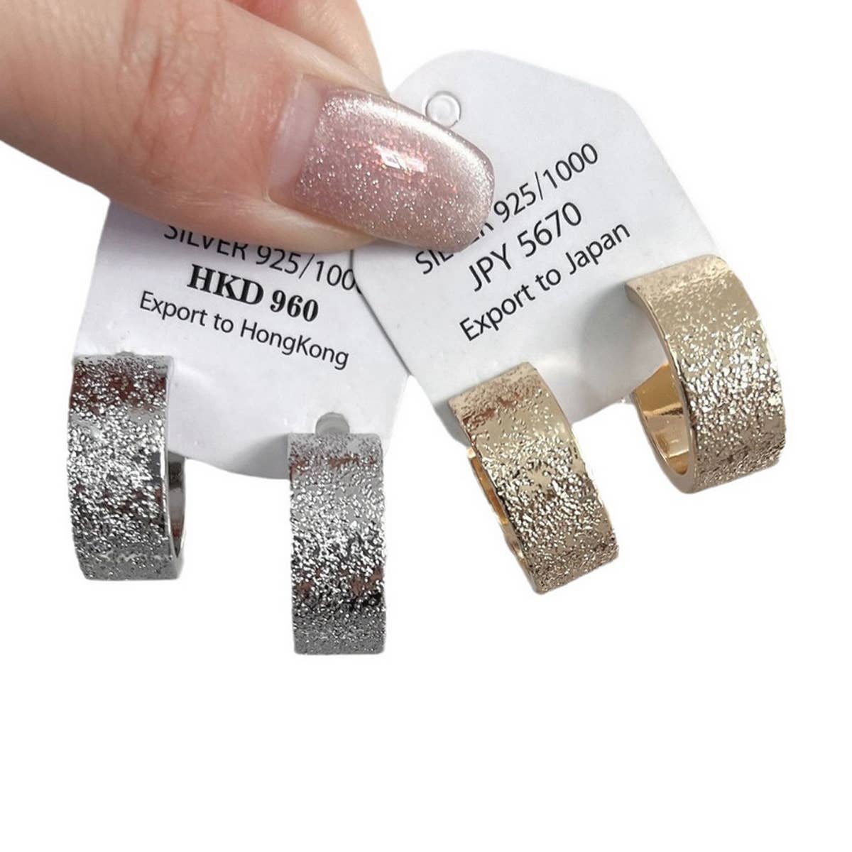 LIGHT LUXURY CURVED EARRINGS