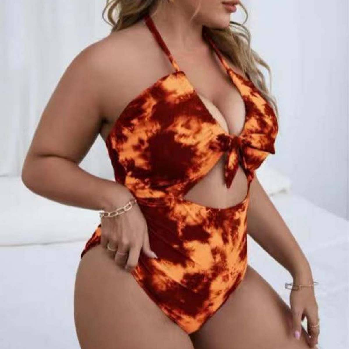 OVERSIZED PRINTED BACKLESS ONE-PIECE BIKINI_CWMW0605