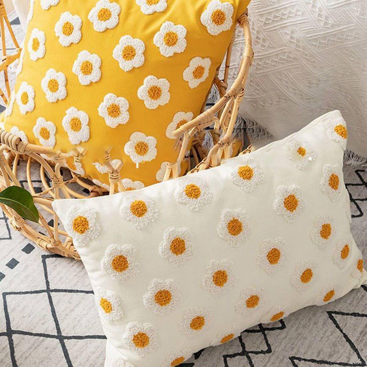 Daisy Flower Pillow with Insert for Sofa/Bed Decor